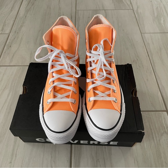 💫SOLD💫🧡Platform Hightops Converse🧡 - Picture 2 of 8